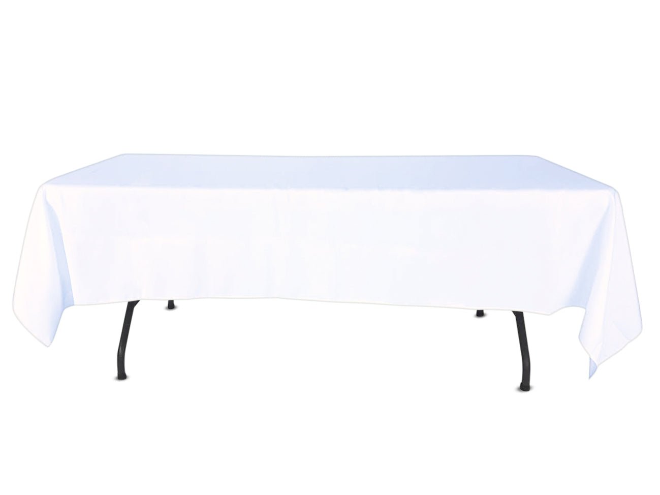 Nappe rectangulaire blanche drap&eacute;e sur une table pliante de 6&nbsp;pieds, les quatre coins retombant librement