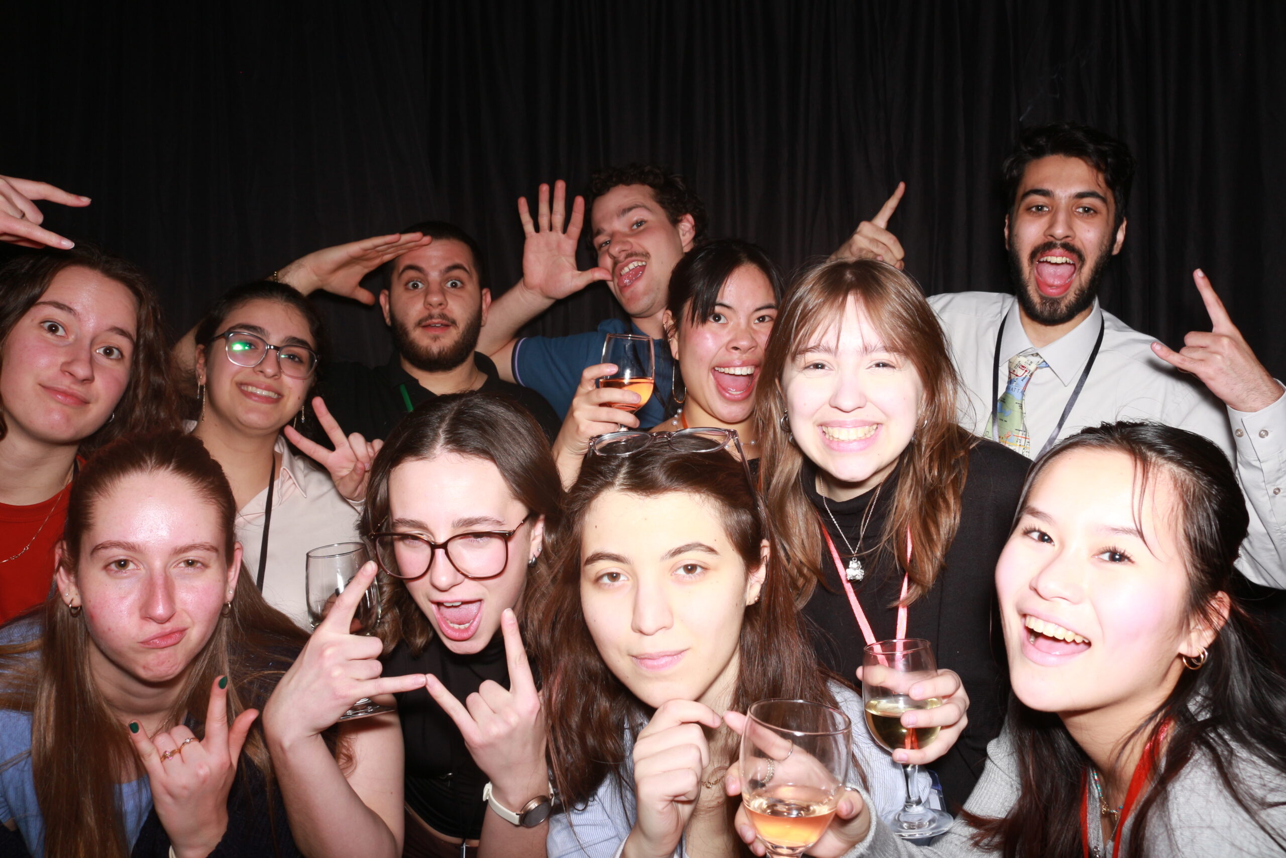 Photobooth premium Evenox pour graduation avec accessoires