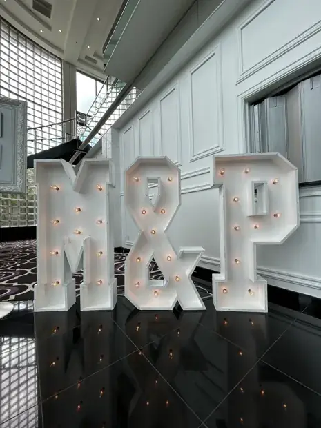Mariage — lettres géantes — Evenox